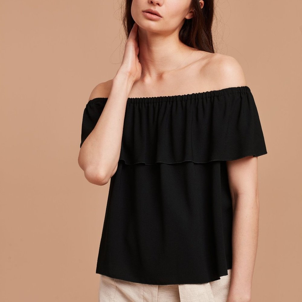 NWOT Aritzia Wilfred Promener Blouse